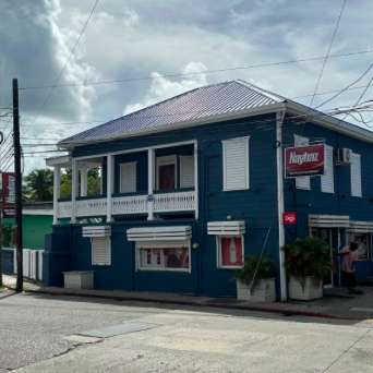 Hostels in Belize City - Travelart Backpackers Hostel