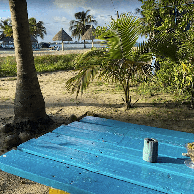 Hostels in Placencia, Belize - Anda Di Hows Hostel